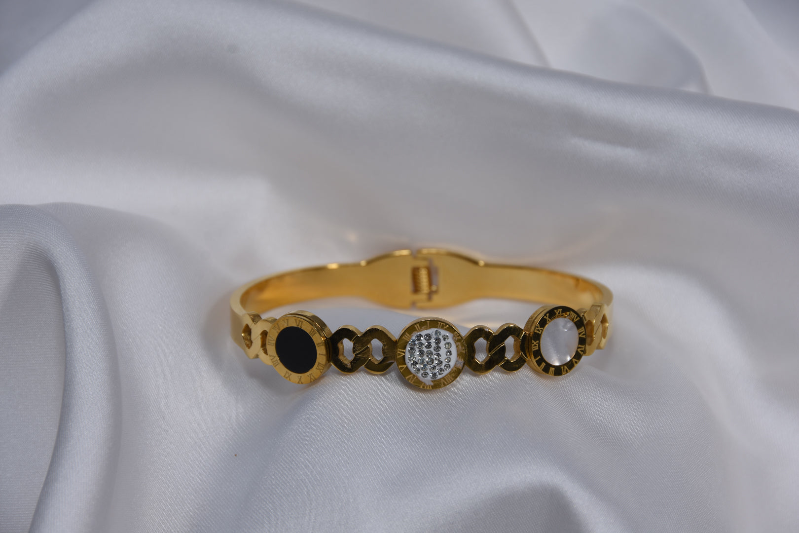 Tri Roman Numeral Dials Bangle